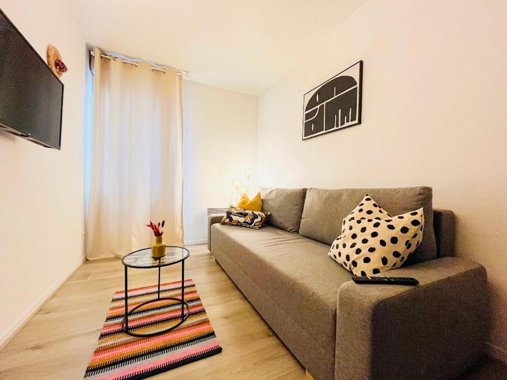Suite Kobalt Villeurbanne Exteriör bild